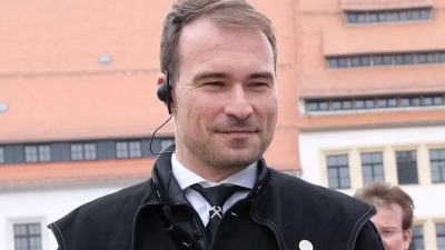 Nach Vorwürfen gegen Freibergs Oberbürgermeister Philipp Preißler (Freie Wähler) hat die Kommunalaufsicht ein Disziplinarverfahren eingeleitet. (Archivbild) (Foto: Sebastian Willnow/dpa)