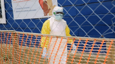 Die aktuelle Ebola-Welle breitet sich schnell aus – schnelle Nachverfolgung ist entscheidend.  (Foto: Sebastien Kitsa Musayi/AP/dpa)