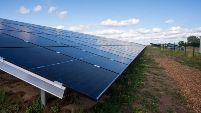 Die Neuen Energien wurden in Flachslanden bereits stark ausgebaut. Erst im Juli hat man die PV-Anlage bei Kettenhöfstetten offiziell eingeweiht. (Foto: René Chlopotowski)