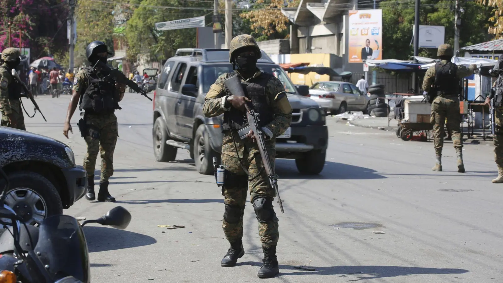 Die Situation in Haiti bleibt weiter angespannt. (Foto: Odelyn Joseph/AP/dpa)