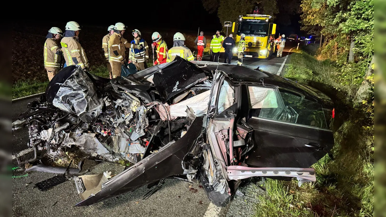 Die Polizei ermittelt zur Unfallursache. (Foto: Stephan Fricke/NEWS5/dpa)