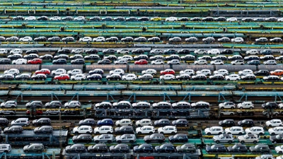 Autozüge in Bremen (Foto: Sina Schuldt/dpa)
