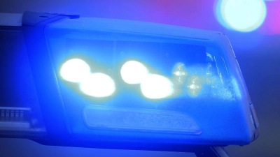 Nach einem tödlichen Angriff auf eine 50-Jährige in Burgkirchen ermittelt die Polizei wegen mutmaßlichen Totschlags gegen den Ex-Partner der Frau. (Foto: Karl-Josef Hildenbrand/dpa)
