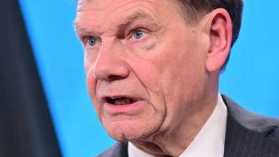 Bundesaußenminister Johann Wadephul (CDU) warnt Konsequenzen eines Zollstreits mit den USA.  (Foto: Sebastian Christoph Gollnow/dpa)