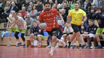 Abdul Aziz Altwish (in einem anderen Spiel) steuerte vier Tore zum Sieg des TSV Rothenburg gegen Coburg bei. (Foto: Martin Rügner)