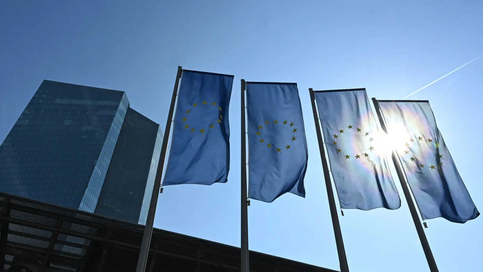 Der EZB-Rat hält die Leitzinsen im Euroraum seit Monaten unverändert. (Foto: Michael Brandt/dpa)