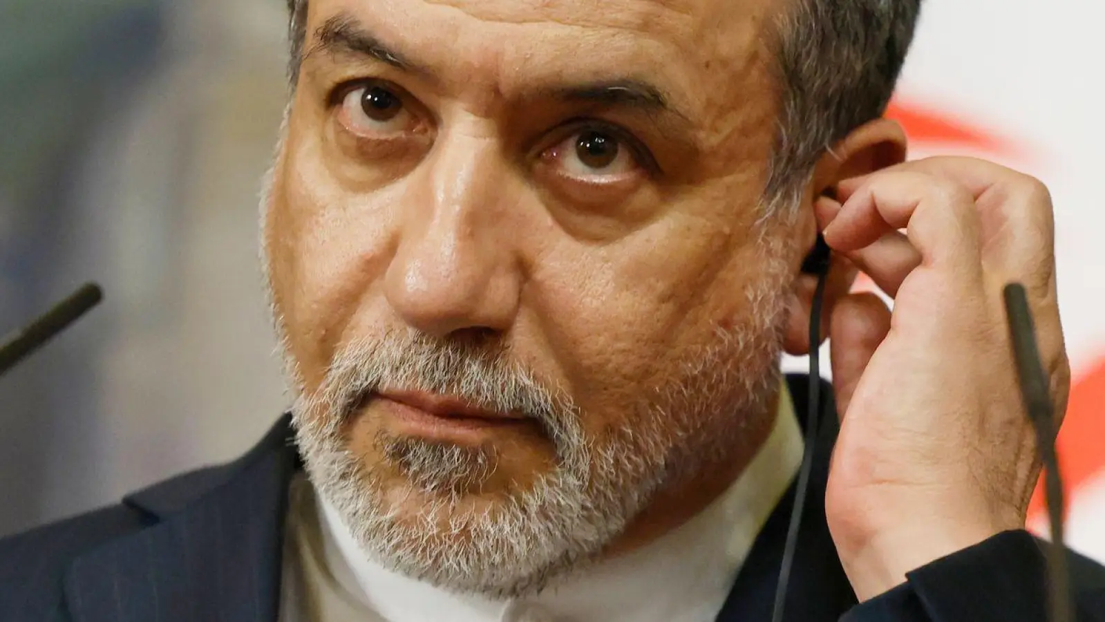 Irans Außenminister Araghtschi stellt eine Verhandlungsrunde mit den USA am Donnerstag in Aussicht.  (Foto: Tatyana Makeyeva/Pool AFP/dpa)