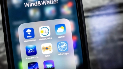 Wetter-Apps gehören bei vielen zum Alltag, doch unterschiedliche Datenquellen und Prognosemodelle können zu abweichenden Vorhersagen führen. (Foto: Sina Schuldt/dpa/dpa-tmn)