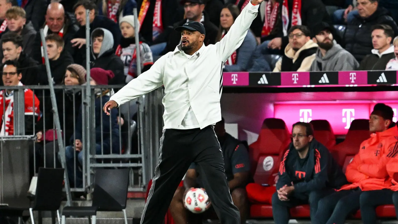 Vincent Kompany: „Ein sehr wichtiges Spiel für den Trainer.“  (Foto: Sven Hoppe/dpa)