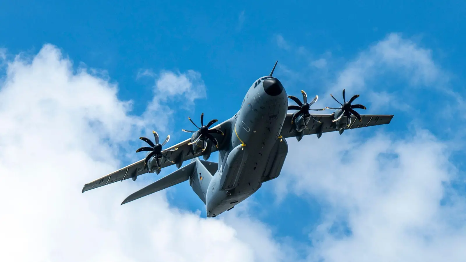 A400 M könnten bei Evakuierungen aus dem Libanon zum Einsatz kommen. (Archivbild) (Foto: David Inderlied/dpa)