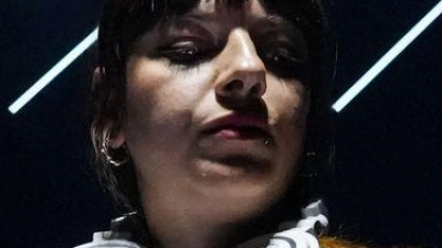 Die in Berlin lebende DJ Nuria legt in Damaskus seit dem Sturz von Machthaber Assad auf. (Foto: Moawia Atrash/dpa)