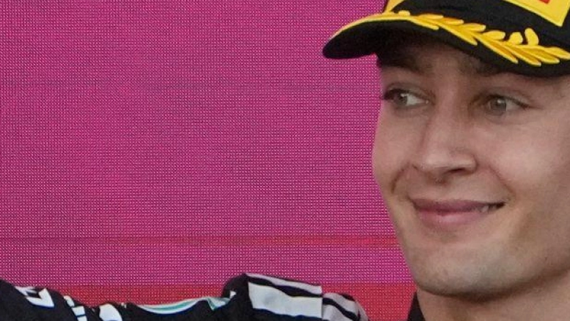 George Russell gibt den WM-Titel nicht auf. (Foto: Darko Bandic/AP/dpa)