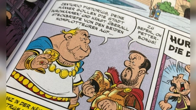 Im gerade erschienenen Band „Asterix in Lusitanien“ gibt es eine Figur namens Pistorius. (Foto: Christof Bock/dpa)