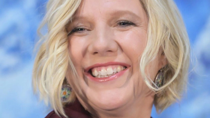 Sängerin Claudia Koreck sammelt das ganze Jahr lang die Geschenke für Weihnachten in einer Schublade. (Foto: Malin Wunderlich/dpa)