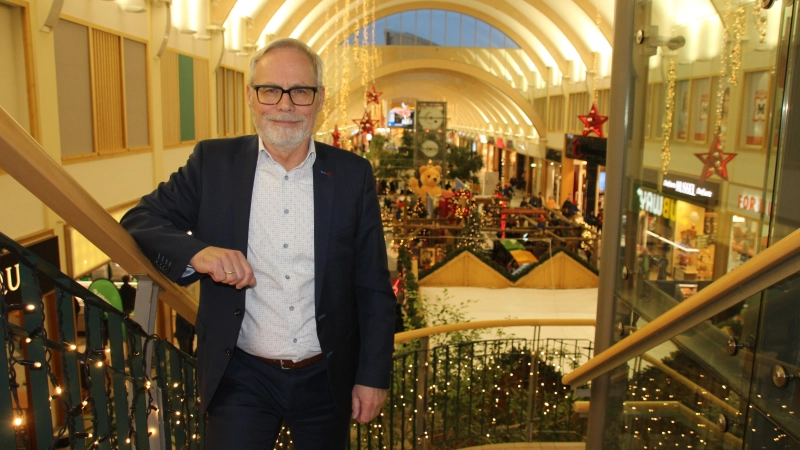 Brücken-Center-Geschäftsführer Andreas Schmid geht in den Ruhestand und verlässt Ansbach. Er hat das Einkaufszentrum in den vergangenen zwölfeinhalb Jahren stark geprägt. (Foto: Robert Maurer)