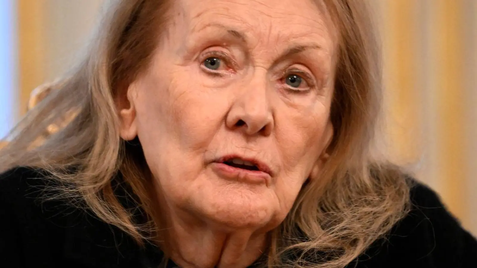 Seit der Vergabe des Literaturnobelpreises lesen Millionen von Menschen die Bücher von Annie Ernaux. (Archivbild) (Foto: Anders Wiklund/TT News Agency/AP/dpa)