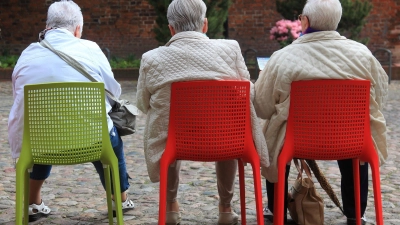 Gerade Menschen mit kleinen Renten sind besonders auf das Geld angewiesen. (Foto: Jens Wolf/zb/dpa)