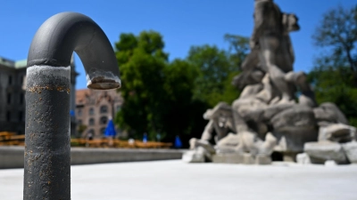 Vor den Verboten hatte die Stadt schon mehrere Brunnen abgeschaltet. (Archivbild) (Foto: Sven Hoppe/dpa)