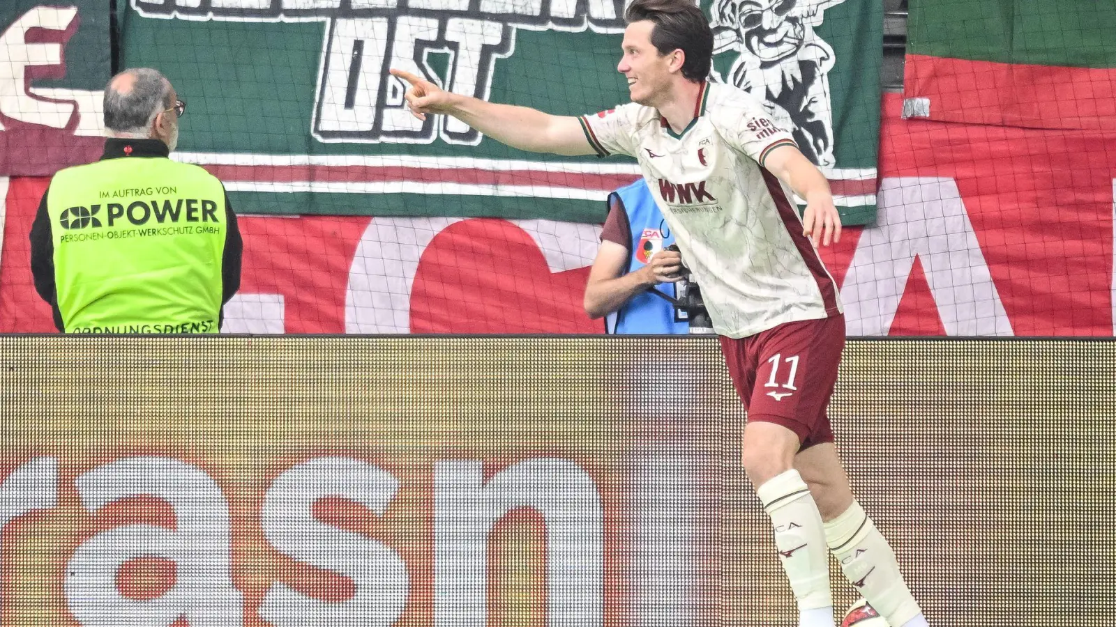 Augsburg-Doppelpacker gegen Favorit Leverkusen: Michael Gregoritsch. (Foto: Harry Langer/dpa)