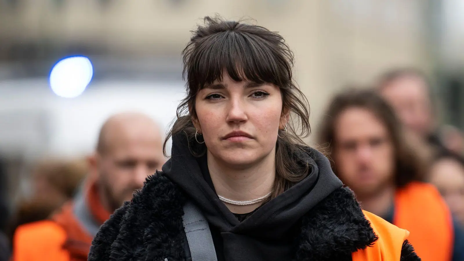 Carla Hinrichs hat die Gruppe Letzte Generation mitgegründet - und kündigt nun einen tiefgreifenden Wandel an. (Archivbild) (Foto: Hannes P. Albert/dpa)