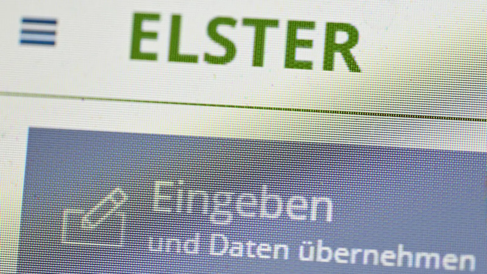 Per App die Steuererklärung machen? Klingt verführerisch - ab Juli sollen die ersten Nutzer für die neue Funktion der Elster-App freigeschaltet werden. (Symbolbild) (Foto: Bernd Weißbrod/dpa)