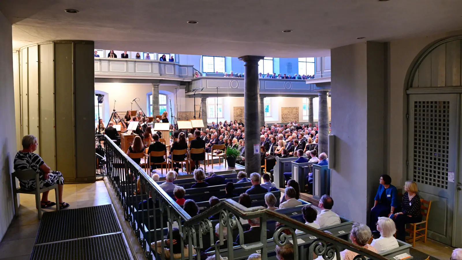 Seitenblick auf ein grandioses Bachwochen-Debüt: Solomon&#39;s Knot in St. Gumbertus. (Foto: Jim Albright)