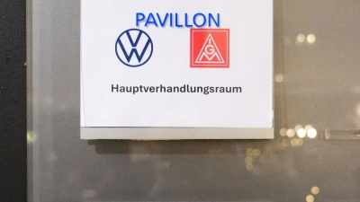 Laut IG Metall ist es die längste Tarifrunde aller Zeiten bei Volkswagen. (Archivbild) (Foto: Julian Stratenschulte/dpa)