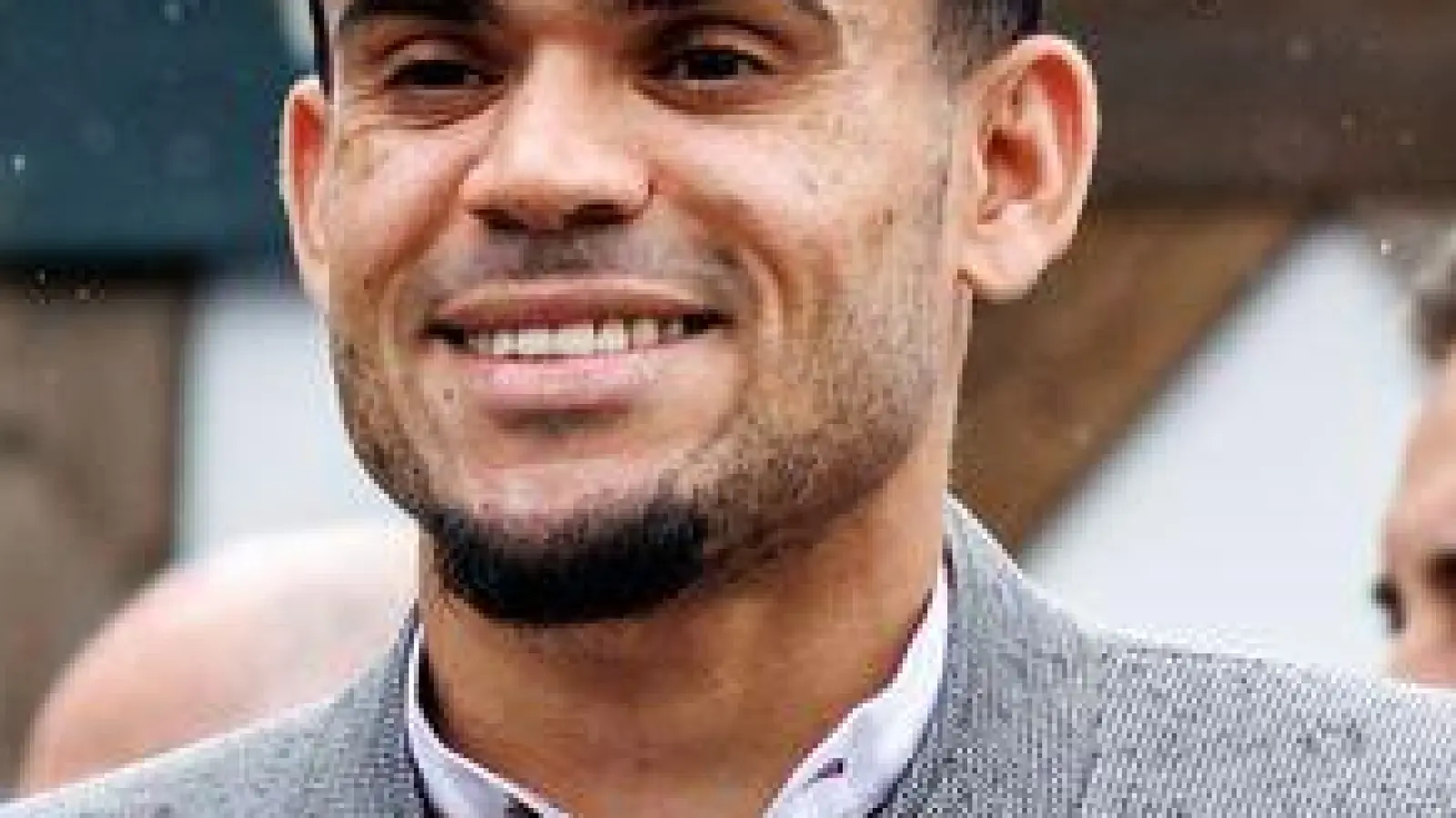 Neu-Stürmer Luis Díaz kann sich auf dem Oktoberfest feiern lassen. (Foto: Matthias Balk/dpa)