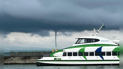 Die Wasserhose war nach Angaben des Deutschen Wetterdienstes etwa eine Stunde zu sehen.  (Foto: Katamaran-Reederei Bodensee/dpa)
