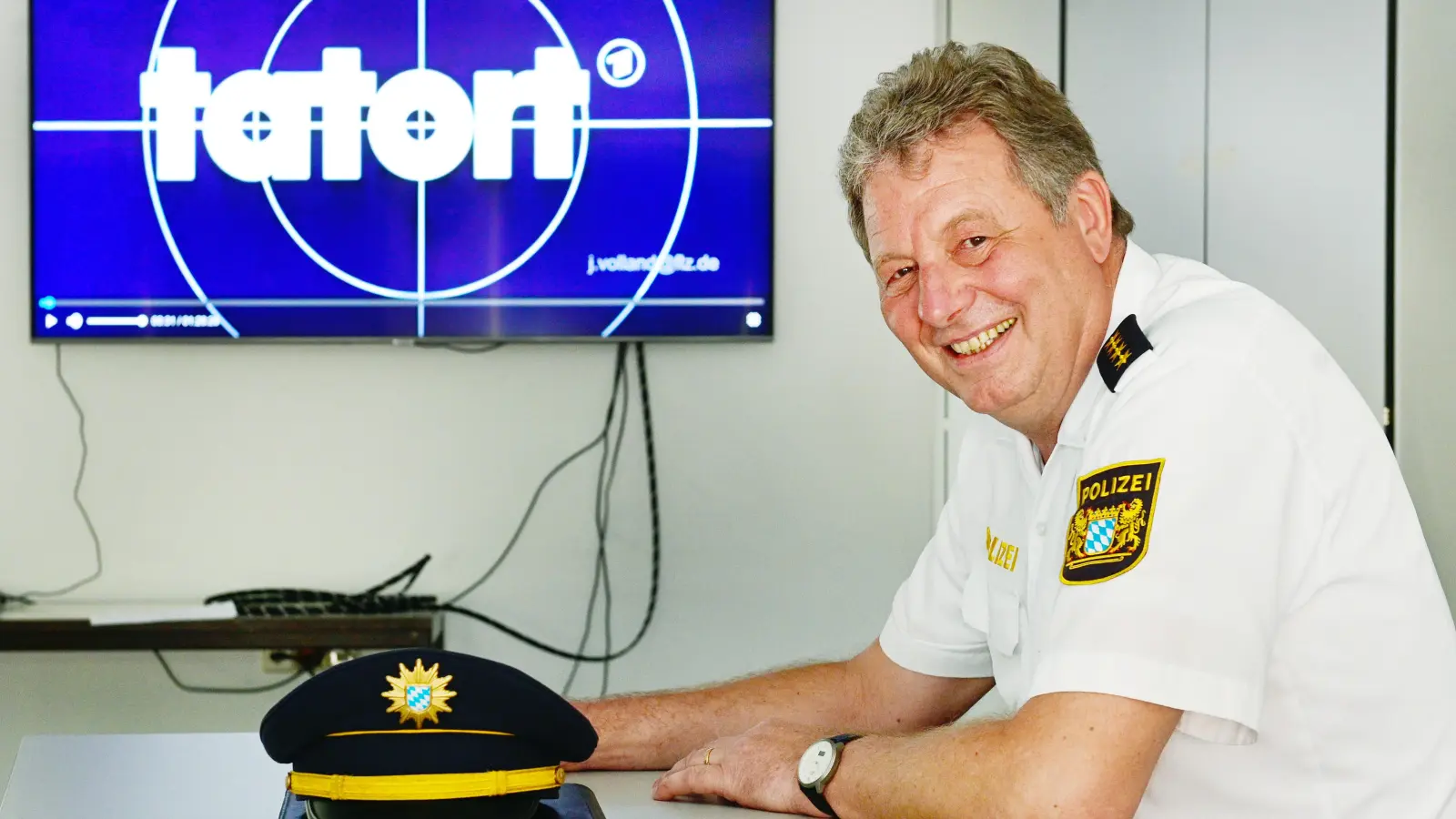 Josef Mehringer, Chef der Ansbacher Polizei, ist selbst ein richtiger Tatort-Fan. Mit der FLZ hat er über „Hochamt für Toni“ gesprochen und erklärt, wie viel die Krimiserie mit dem echten Polizei-Alltag zu tun hat. (Foto: Jim Albright)