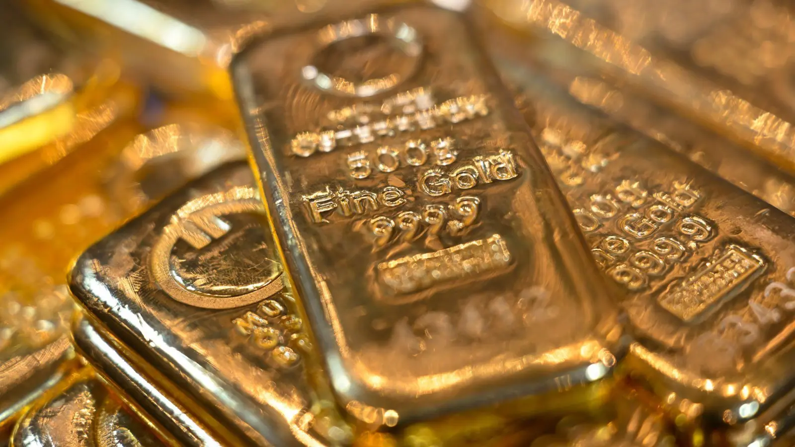 Die Bauarbeiter entdeckten Gold im Millionenwert. (Symbolbild) (Foto: Sven Hoppe/dpa)