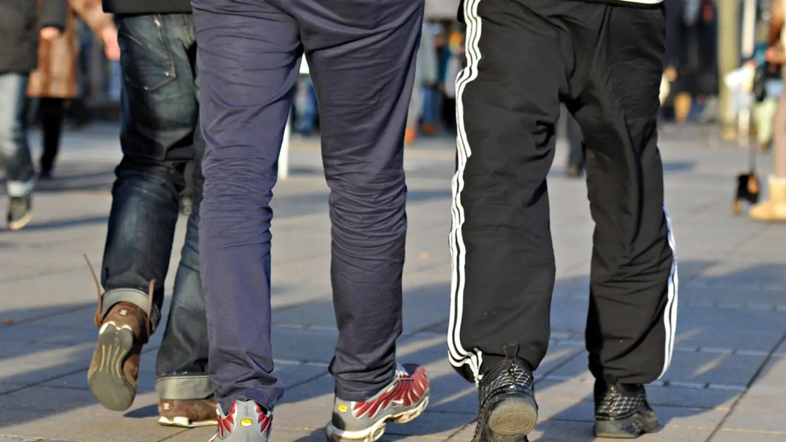 Ein Jogginghosen-Verbot an einer Schule in Wermelskirchen schlägt hohe Wellen. (Foto: Jan-Philipp Strobel/dpa)