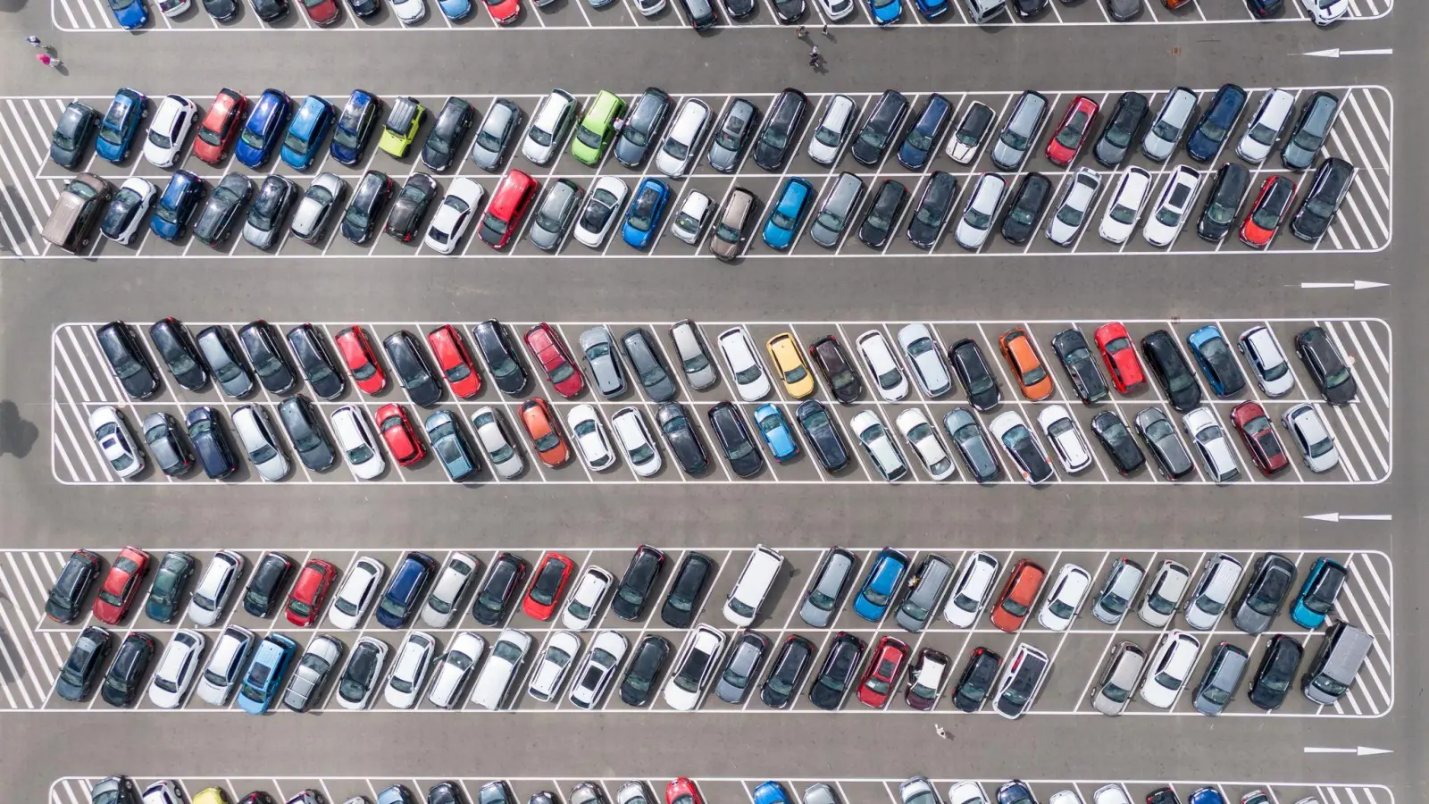 2021 bis 2024 hatten die Einnahmen der Kfz-Versicherer nicht ausgereicht, um die Aufwendungen für Schäden, Verwaltung und Vertrieb zu decken. (Symbolbild) (Foto: Sebastian Kahnert/dpa)