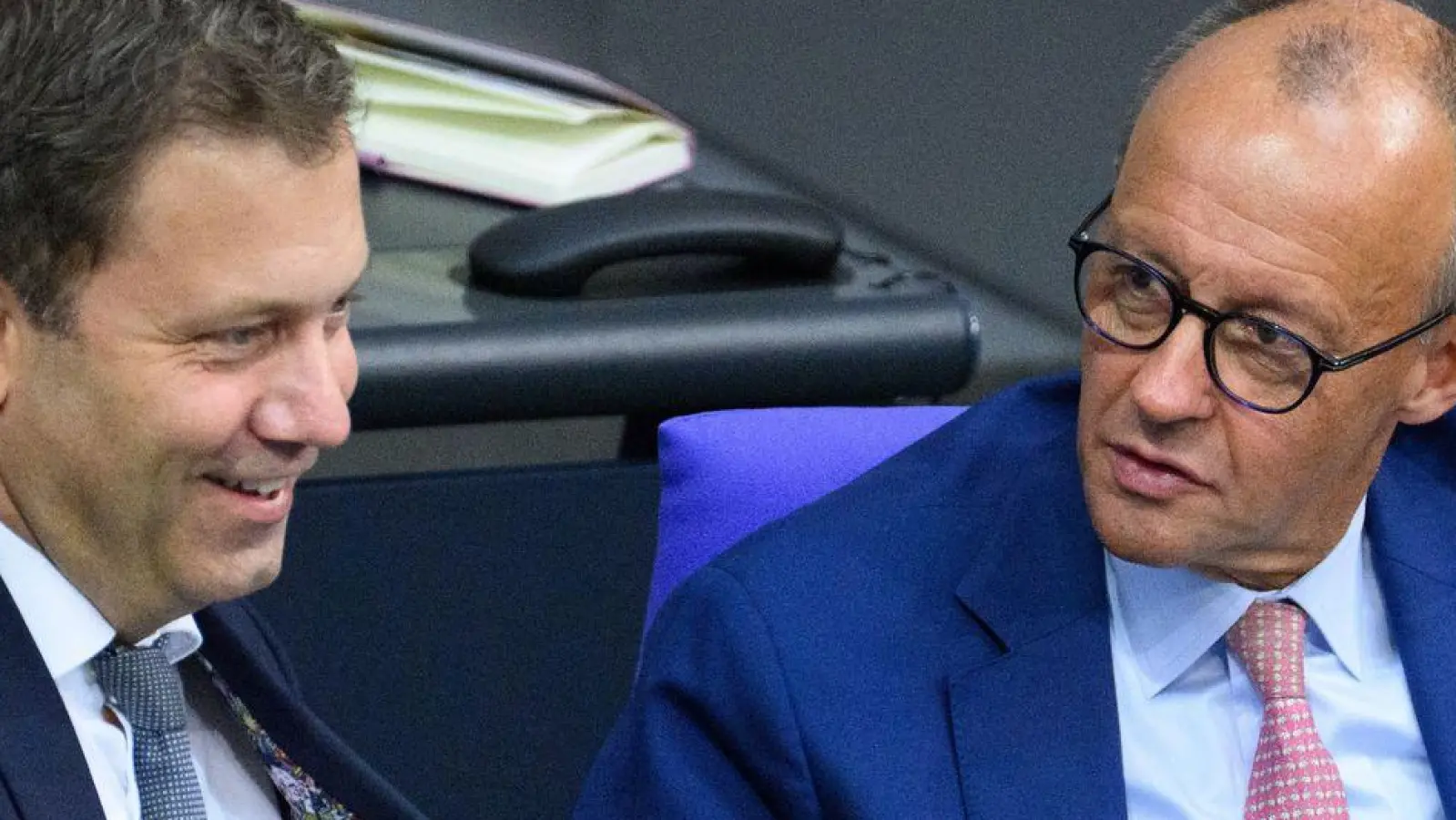 Am Dienstag Klingbeil, am Mittwoch Merz: Vizekanzler und Kanzler reden in der Haushaltswoche im Bundestag. (Foto: Bernd von Jutrczenka/dpa)