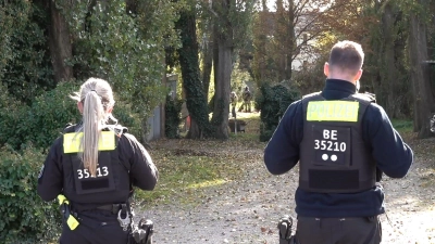 Die Berliner Polizei sucht in Brandenburg nach Tatspuren und Beweismitteln im Fall Rebecca.  (Foto: Ivo Böhme/dpa)