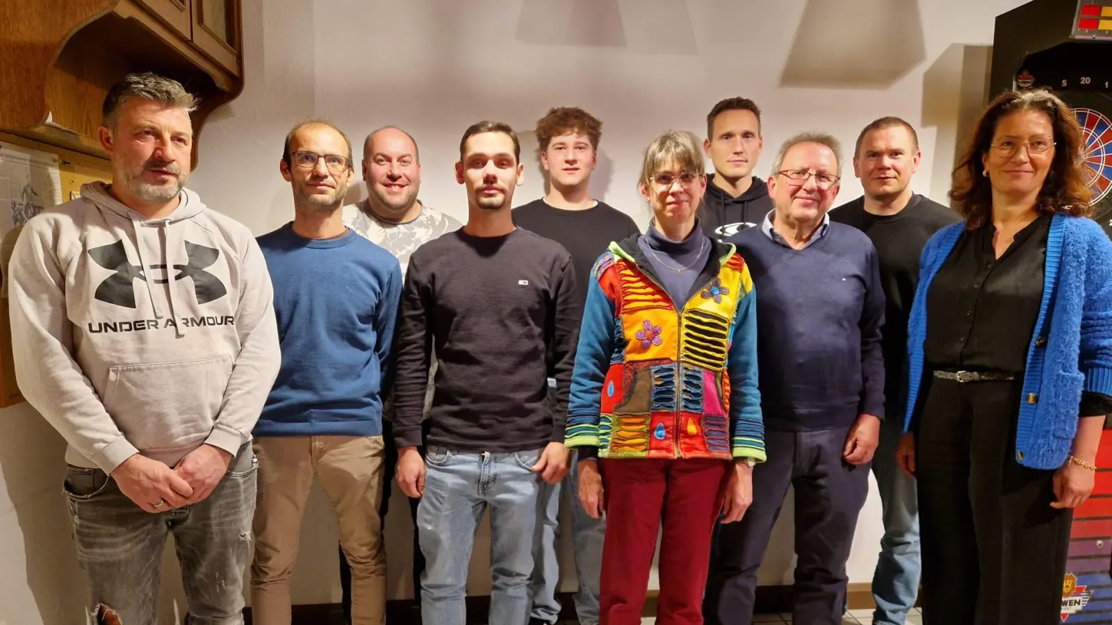 Die CSU-Kandidatinnen und -Kandidaten für die Kommunalwahl 2026 nach ihrer Nominierung im Sportheim Langenfeld. (Foto: Holger Hofmann)