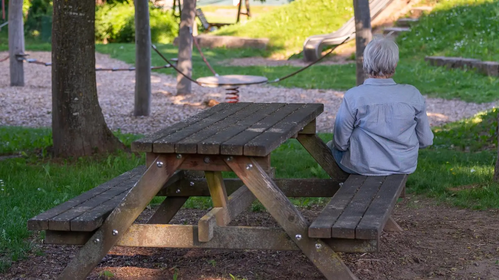 Für Großeltern, die keinen Kontakt mehr zu den Enkeln haben, mit denen sie früher etwa zusammen auf dem Spielplatz waren, ist diese Situation oft sehr belastend.  (Foto: Mirko Fryska)