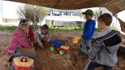 Es kostet viel Geld, Kinder zu betreuen, ihnen spielerisch Wissen zu vermitteln und beizubringen, wie man Konfliktsituationen friedlich löst: Nun ist die Frage, wie die Stadt mit dem finanziellen Defizit der verschiedenen Einrichtungen umgeht. (Foto: Ute Niephaus)