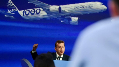 Kann sein ursprüngliches Auslieferungsziel erneut nicht halten: Airbus-Chef Guillaume Faury. (Archivbild) (Foto: Fred Scheiber/AP)