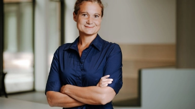 Mit nur 40 Jahren ist Marie Jaroni Chefin der Stahlfirma TKSE. (Foto: Jennifer Chaaer/Thyssenkrupp/dpa)