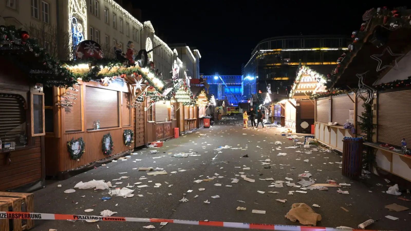 Bei dem Anschlag auf den Magdeburger Weihnachtsmarkt starben sechs Menschen, mehr als 300 wurden verletzt. (Archivbild) (Foto: Heiko Rebsch/dpa)