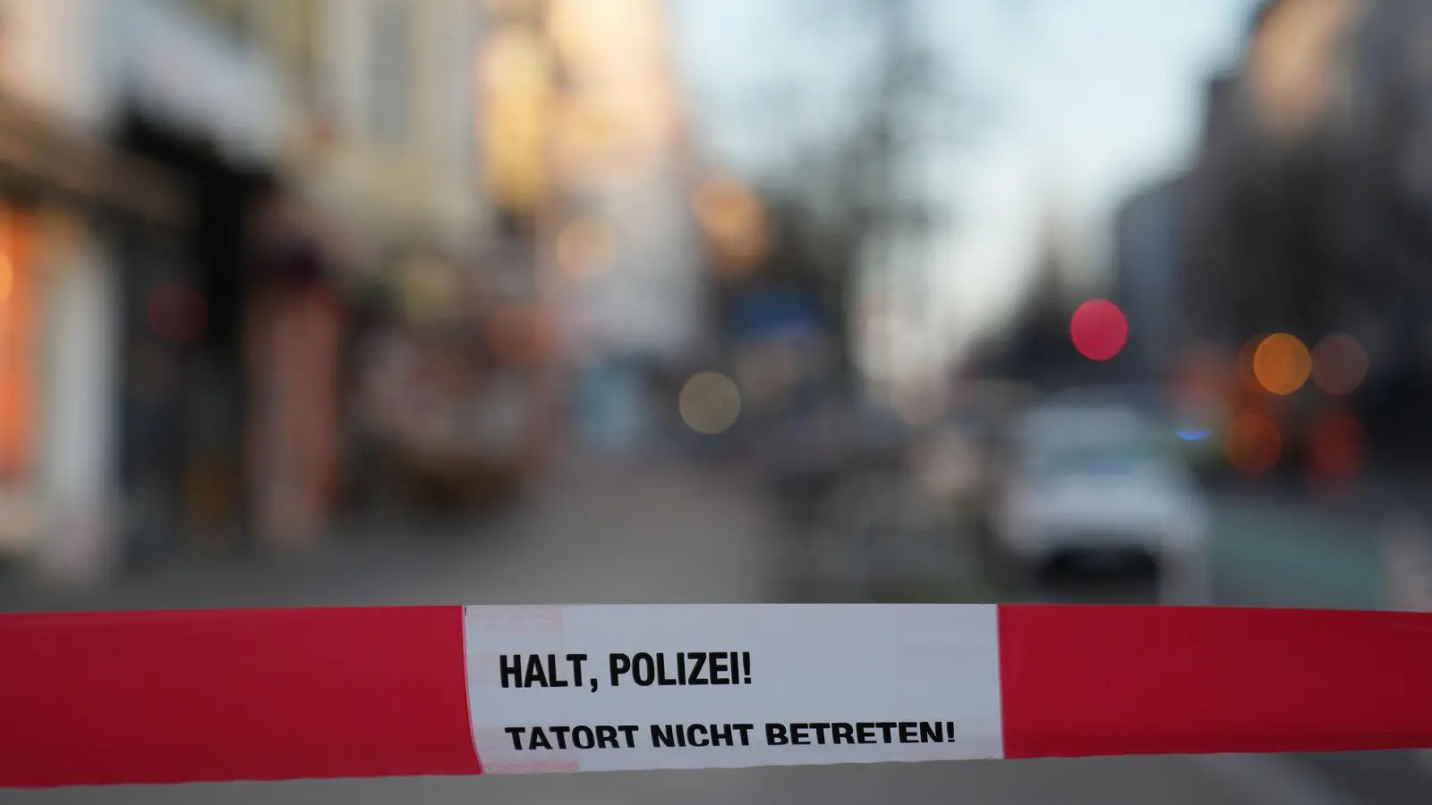 Rund drei Monate nach Gründung der Ermittlungsgruppe „Telum“ sind dort fast 130 Verfahren anhängig. (Symbolbild) (Foto: Manuel Genolet/dpa)