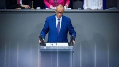Merz spricht im Bundestag über die aktuelle Lage in der Innen- und Außenpolitik. (Foto: Bernd von Jutrczenka/dpa)