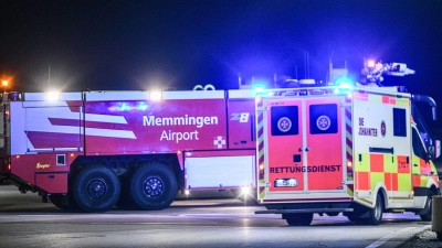 Der Ryanair-Flieger war von Berlin nach Mailand unterwegs, als er in Turbulenzen geriet. (Foto: Jason Tschepljakow/dpa)