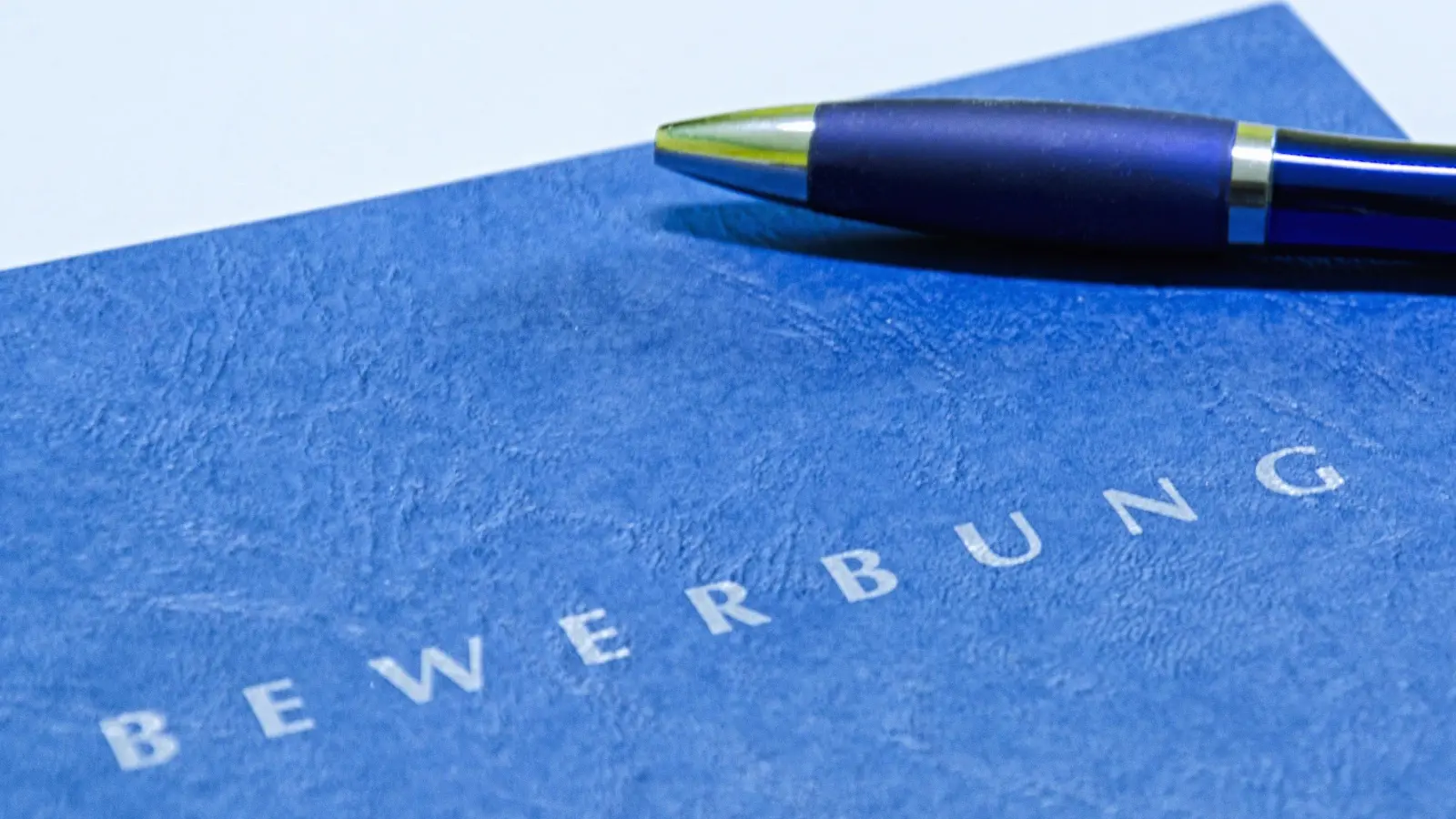 Sorgfältig strukturierte Unterlagen erhöhen die Chancen im Bewerbungsprozess. (Foto: Pixabay)