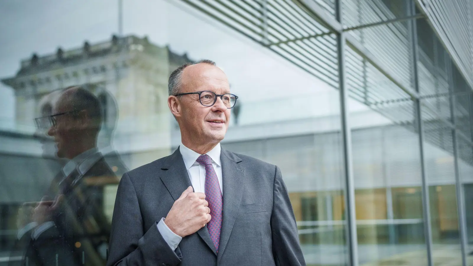 Kanzlerkandidat Merz will nach einem Wahlsieg einen Wechsel in der Asyl- und Einwanderungspolitik. (Foto: Michael Kappeler/dpa)