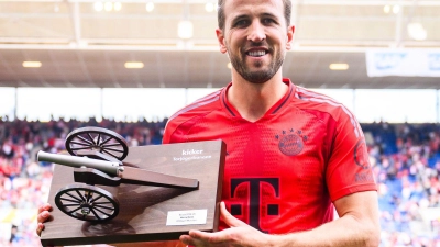 Noch ein Titel für Harry Kane.  (Foto: Tom Weller/dpa)