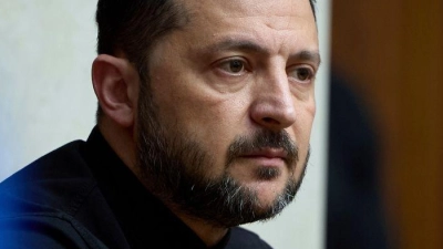 Selenskyj will, dass ein Treffen auf Ebene der Staatschefs vorbereitet wird. (Archivbild) (Foto: Vadym Sarakhan/AP/dpa)