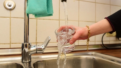 Die Stadt Windsbach bezieht ihr Trinkwasser von der Reckenberg-Gruppe. Damit dieser Zweckverband überhaupt Wasser fördern darf, muss er in regelmäßigen Abständen Genehmigungen beantragen. (Foto: Jim Albright)