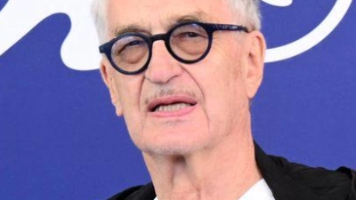 Wenders stellt in Venedig seine neue Doku vor.  (Foto: Alberto Terenghi/Pool  Even/IPA via ZUMA Press/dpa)